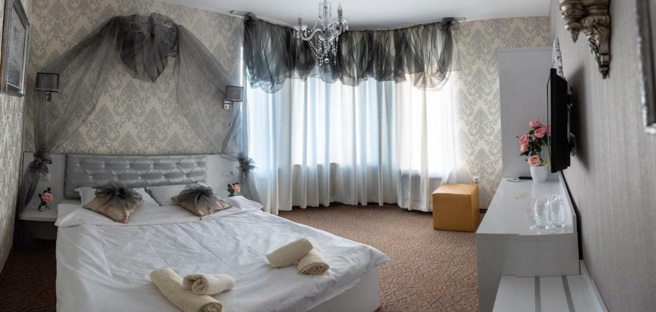 ANTIQUES&GOLD Boutique Hotel Varna Extérieur photo