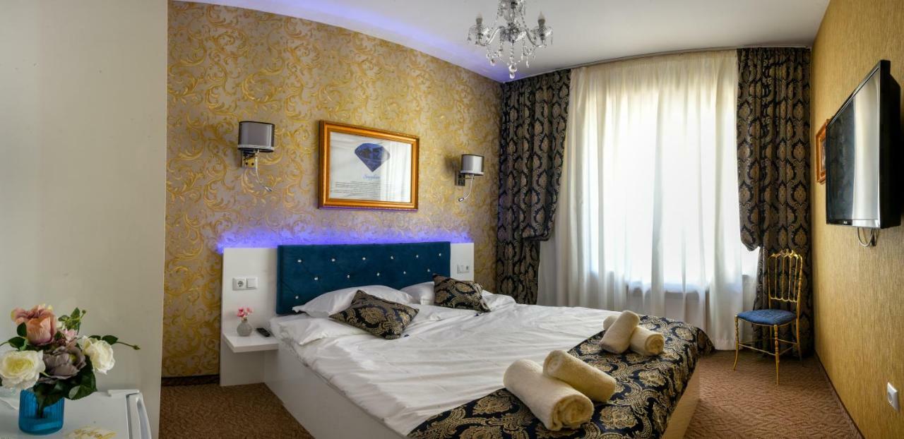 ANTIQUES&GOLD Boutique Hotel Varna Extérieur photo