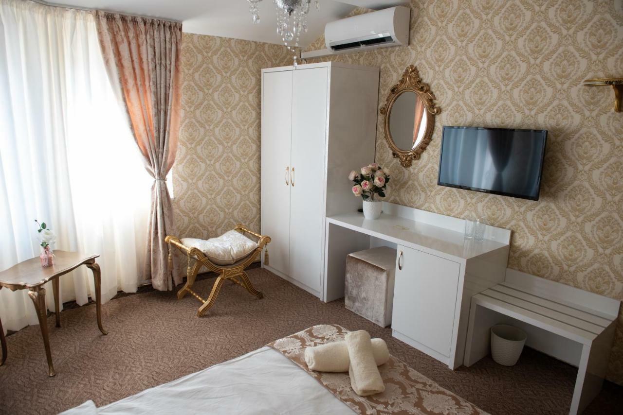 ANTIQUES&GOLD Boutique Hotel Varna Extérieur photo