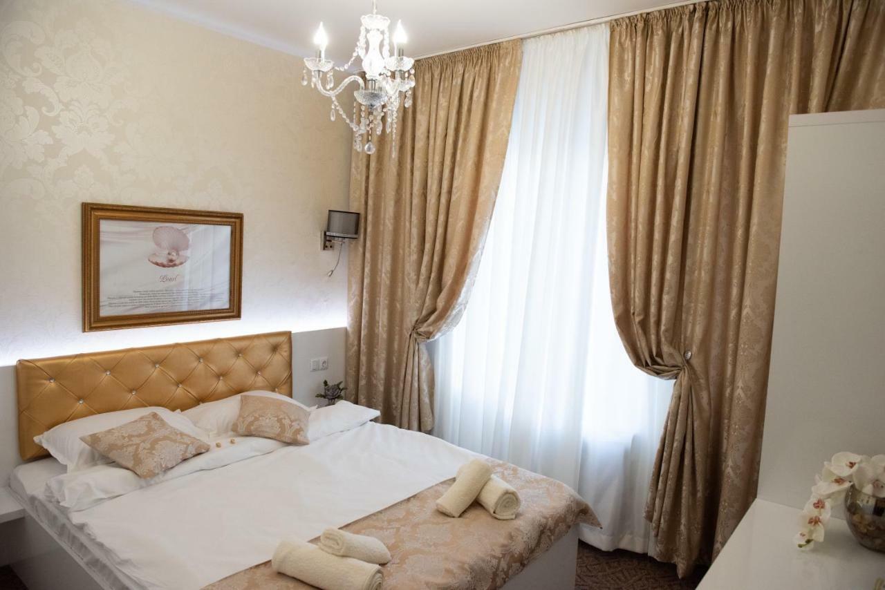 ANTIQUES&GOLD Boutique Hotel Varna Extérieur photo