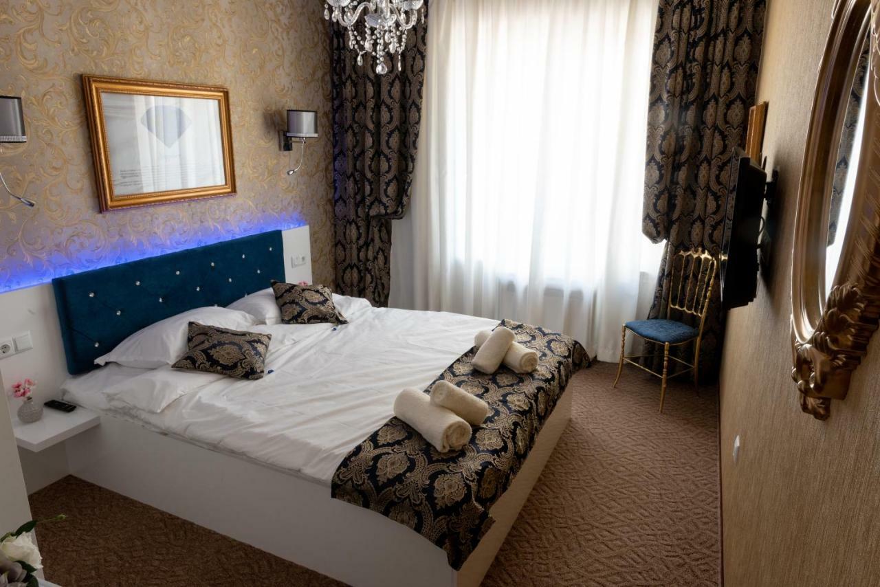 ANTIQUES&GOLD Boutique Hotel Varna Extérieur photo