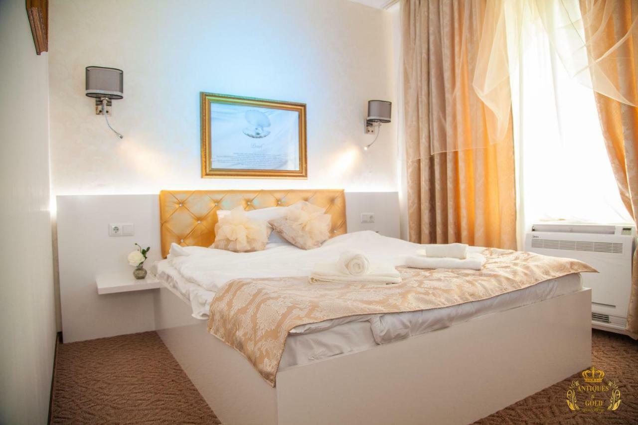 ANTIQUES&GOLD Boutique Hotel Varna Extérieur photo